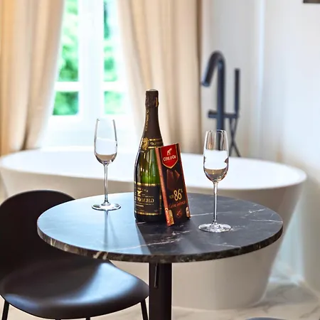 Apartment Appart Luxe 5 Etoiles - Hypercentre - Baignoire Confort Rouen
